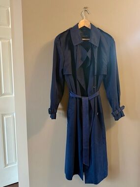 Babaton Aritzia Lawson Trench Coat – Navy – Size L